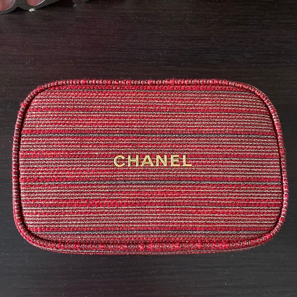 CHANEL Bags Chanel Holiday 222 Makeup Bag Pouch Red Gold New Poshmark